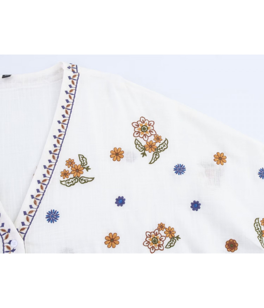 V-neck Embroided Short Sleeve Top