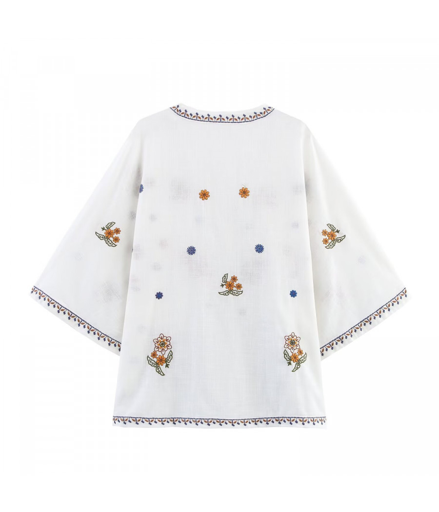 V-neck Embroided Short Sleeve Top