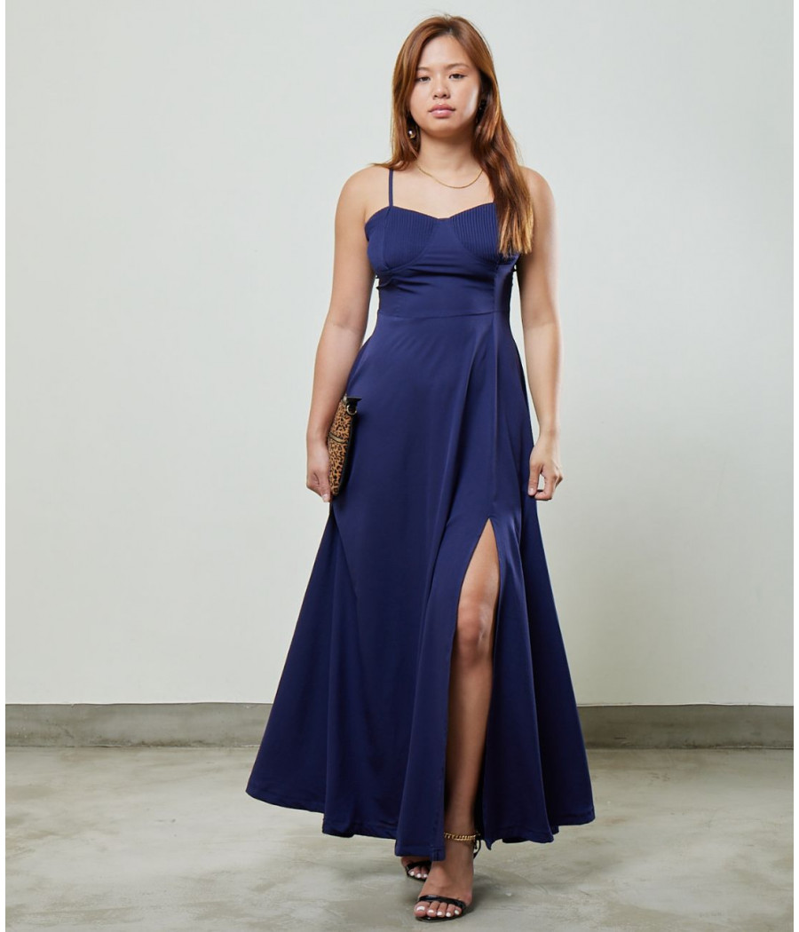 Navy Sweetheart neck maxi...